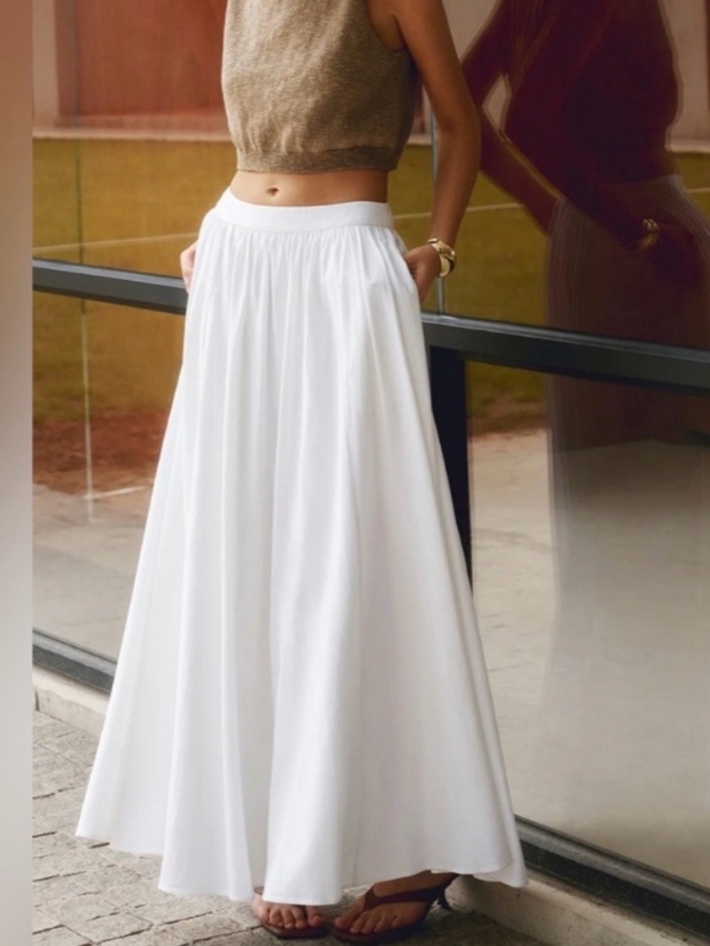 Commense White Maxi Skirt with Flowing Silhouette - Picture 3 of 4